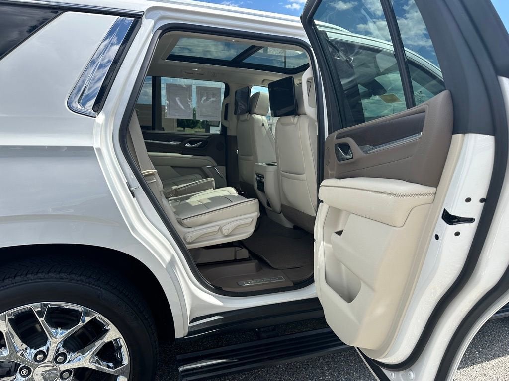 2021 GMC Yukon Denali - Photo 21