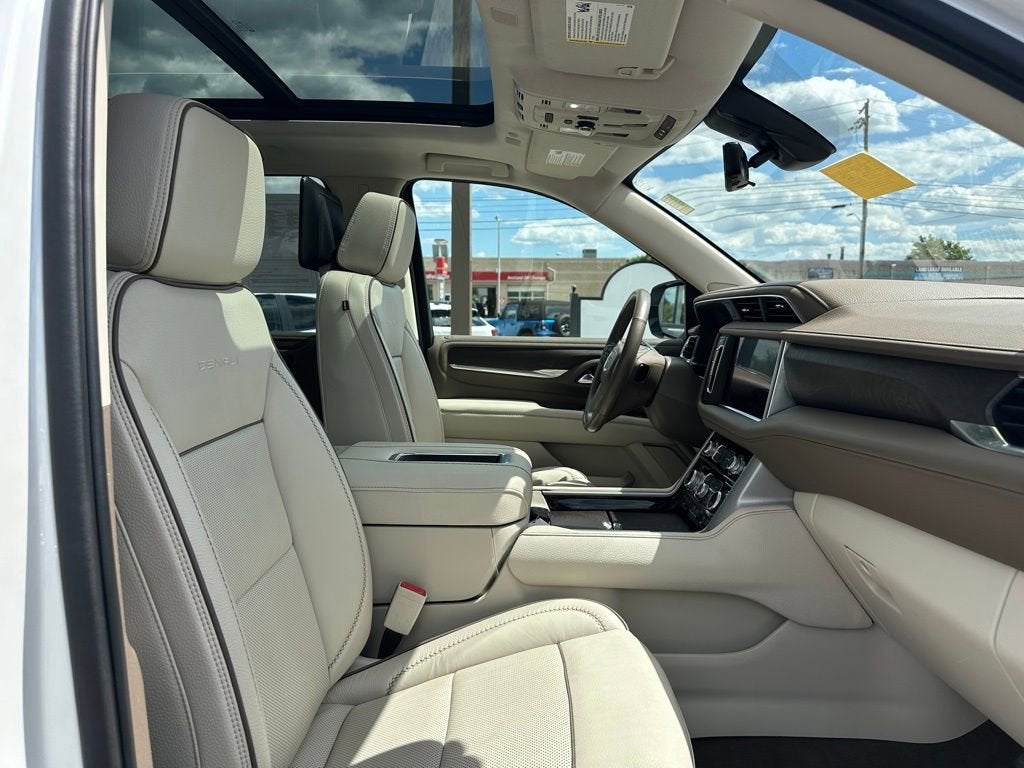 2021 GMC Yukon Denali - Photo 23