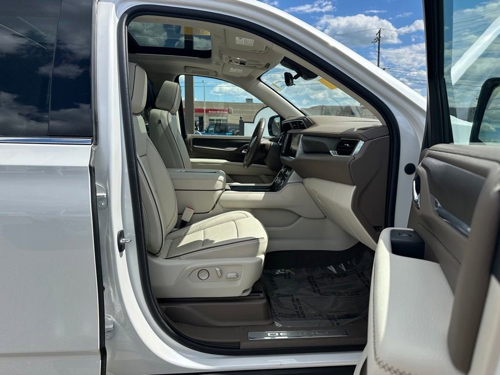 2021 GMC Yukon Denali - Photo 24