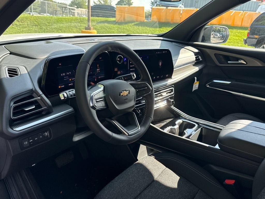 2027 Chevrolet Traverse LT - Photo 10