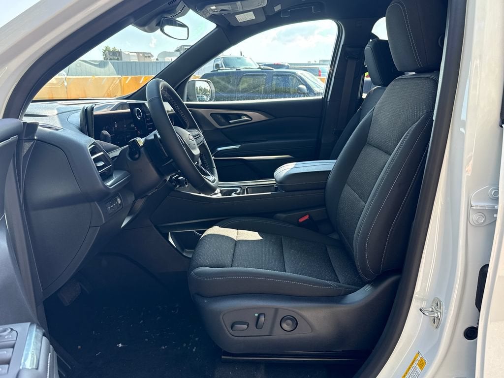 2027 Chevrolet Traverse LT - Photo 11