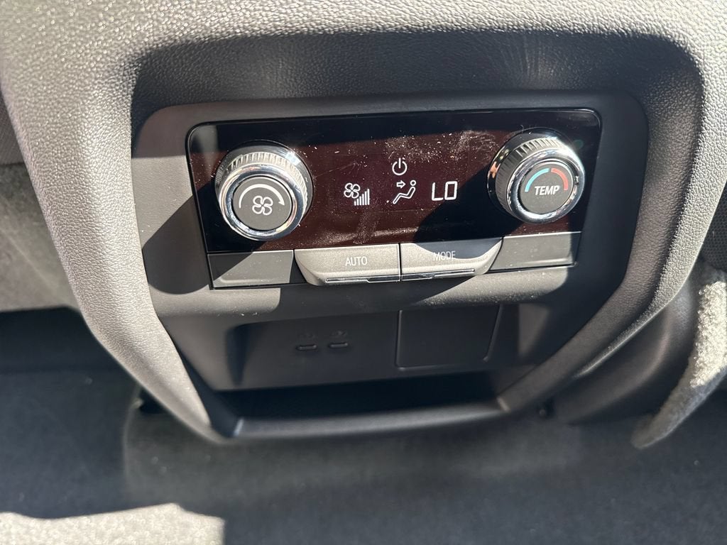 2027 Chevrolet Traverse LT - Photo 15