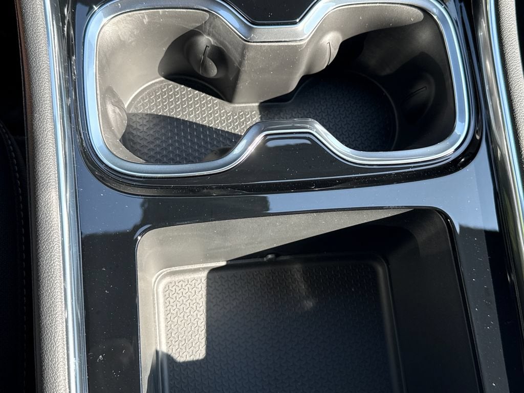 2027 Chevrolet Traverse LT - Photo 19