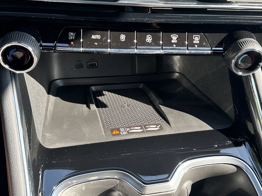 2027 Chevrolet Traverse LT - Photo 20