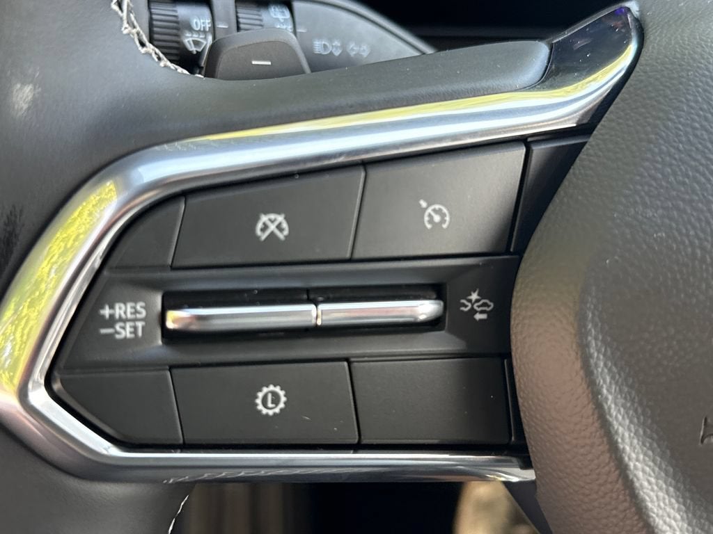 2027 Chevrolet Traverse LT - Photo 25