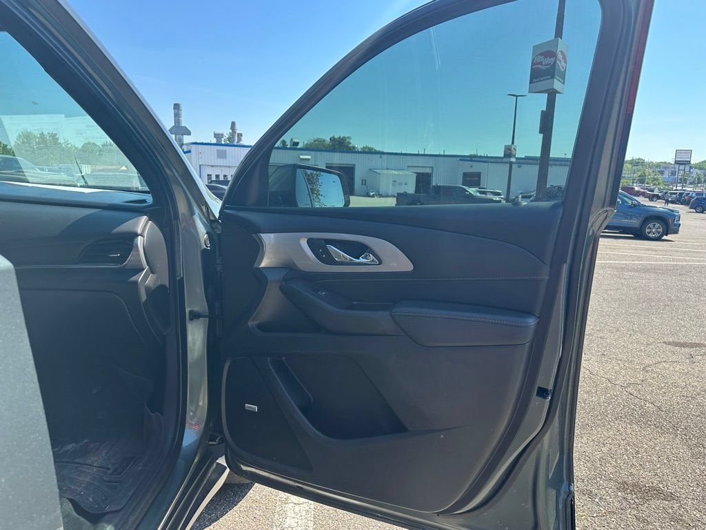 2022 Chevrolet Traverse 3LT - Photo 18