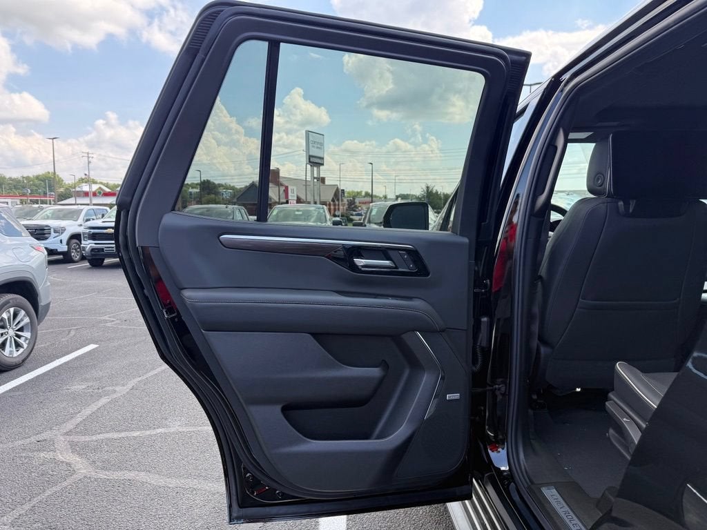 2026 Chevrolet Tahoe Premier - Photo 10