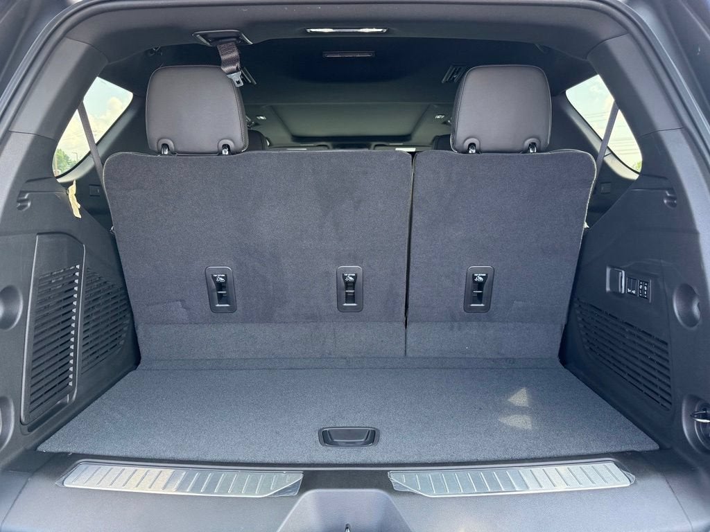 2026 Chevrolet Tahoe Premier - Photo 15