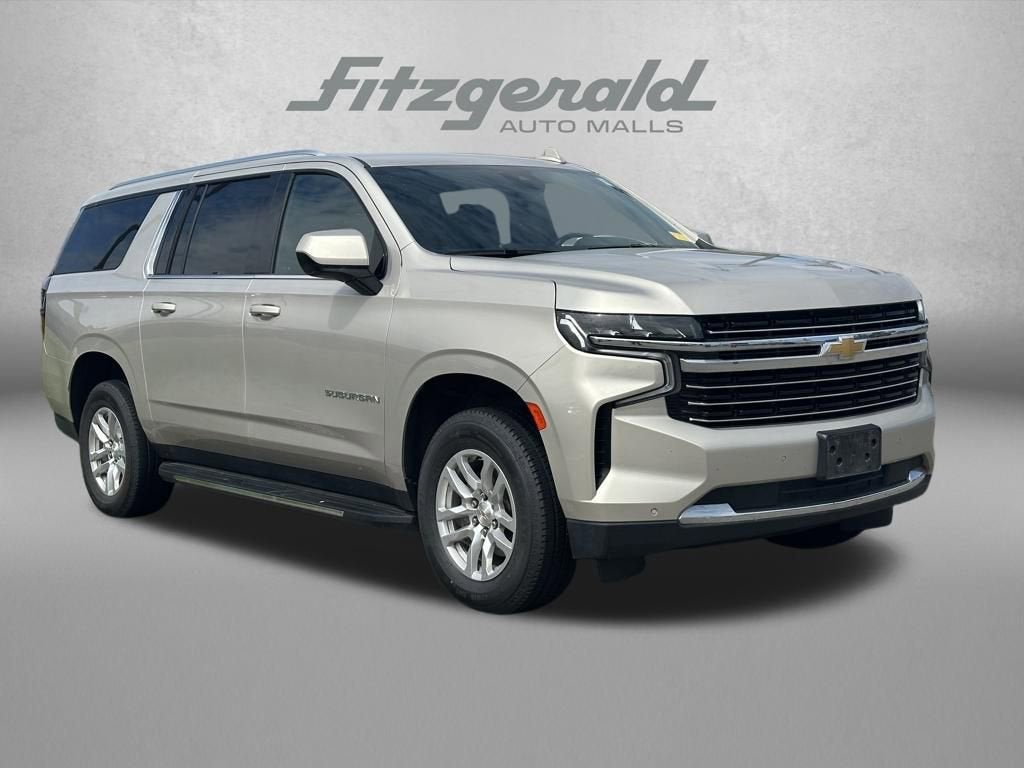 2024 Chevrolet Suburban 4WD 1500 LT's photo