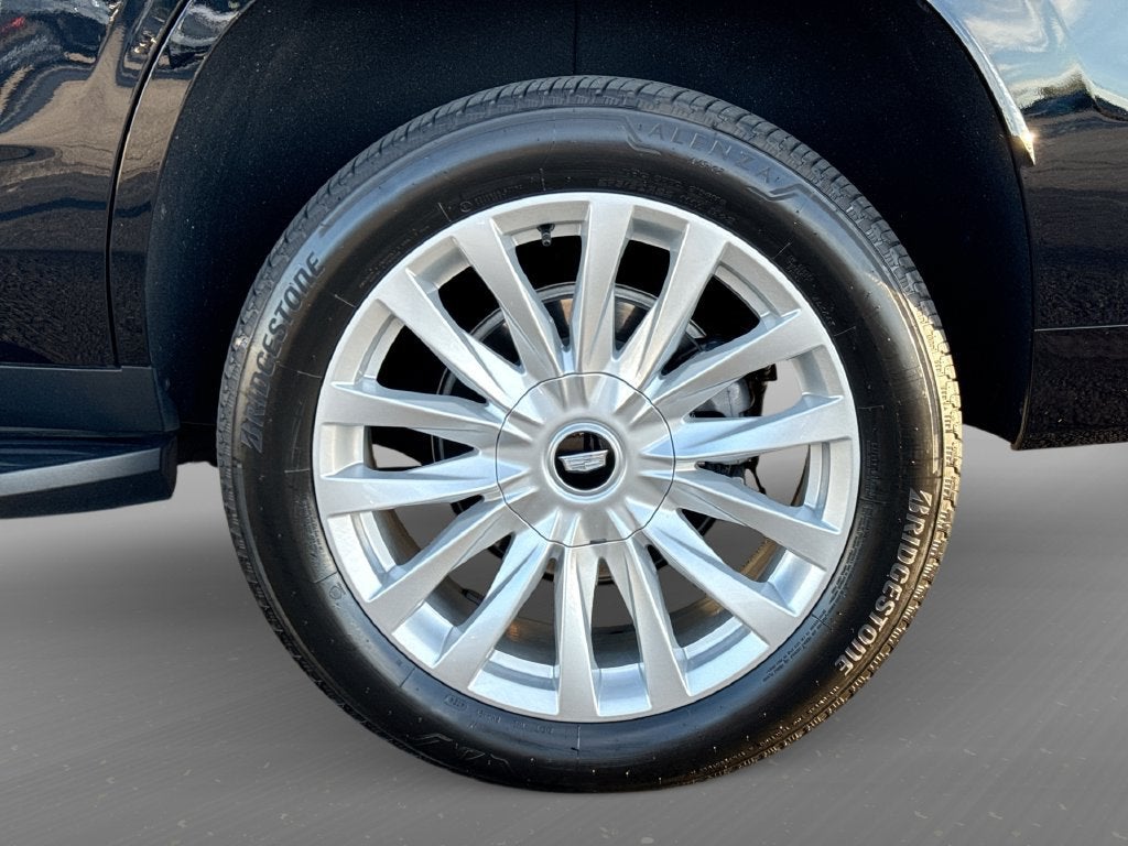 2025 Cadillac Escalade Luxury