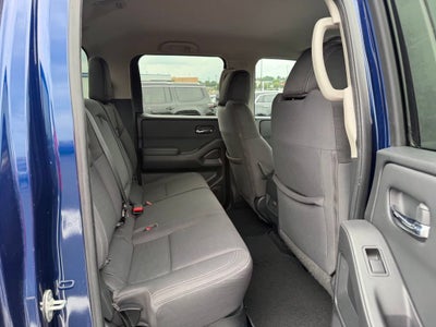 2022 Nissan Frontier Crew Cab SV 4x4