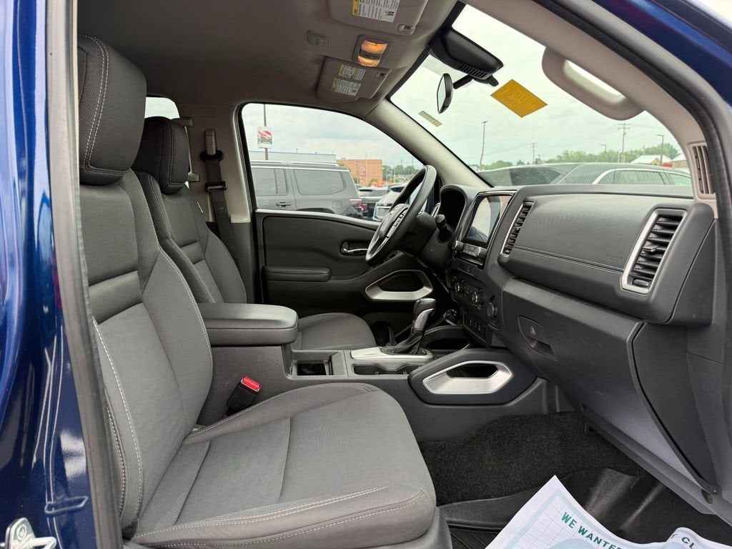 2022 Nissan Frontier Crew Cab SV 4x4