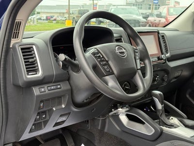 2022 Nissan Frontier Crew Cab SV 4x4