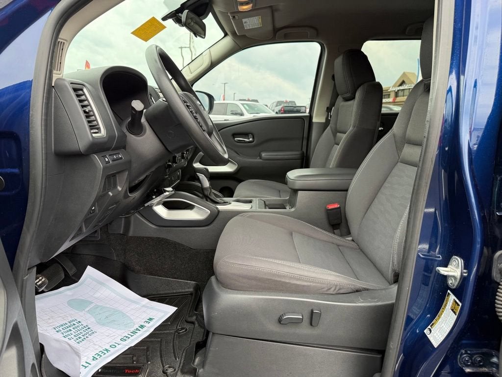 2022 Nissan Frontier Crew Cab SV 4x4