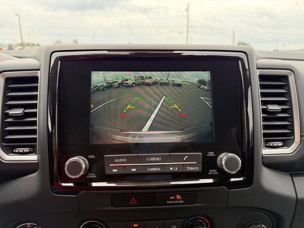 2022 Nissan Frontier Crew Cab SV 4x4