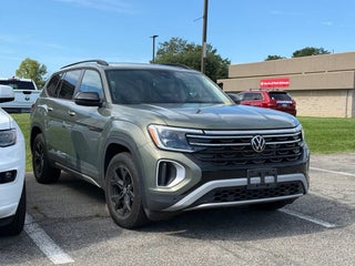 2024 Volkswagen Atlas 2.0T Peak Edition SE w/Technology