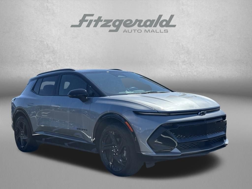 2025 Chevrolet Equinox EV RS FWD's photo
