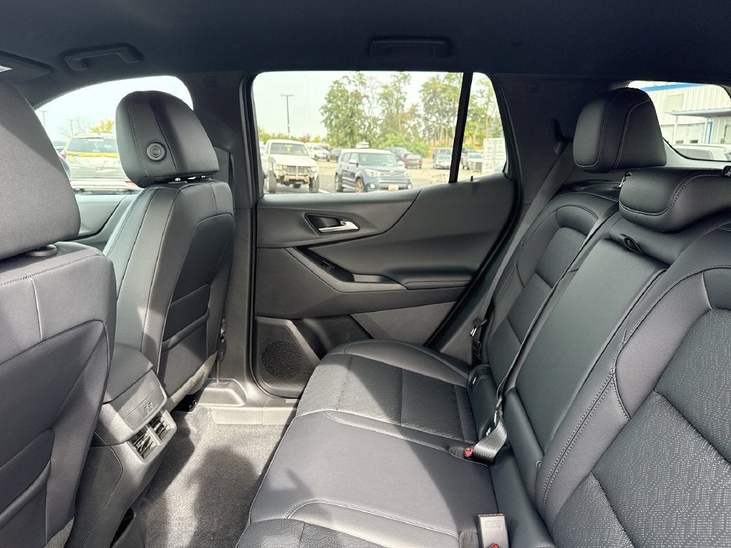 2027 Chevrolet Equinox LT - Photo 12