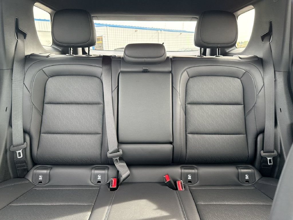 2027 Chevrolet Equinox LT - Photo 13