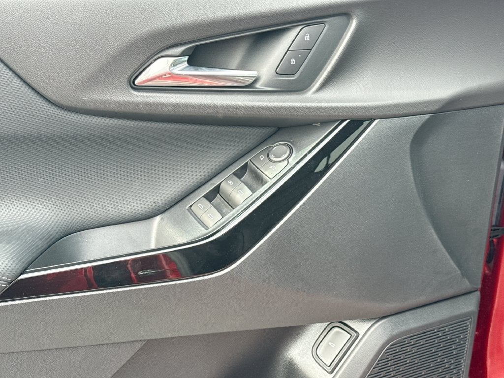 2027 Chevrolet Equinox LT - Photo 28