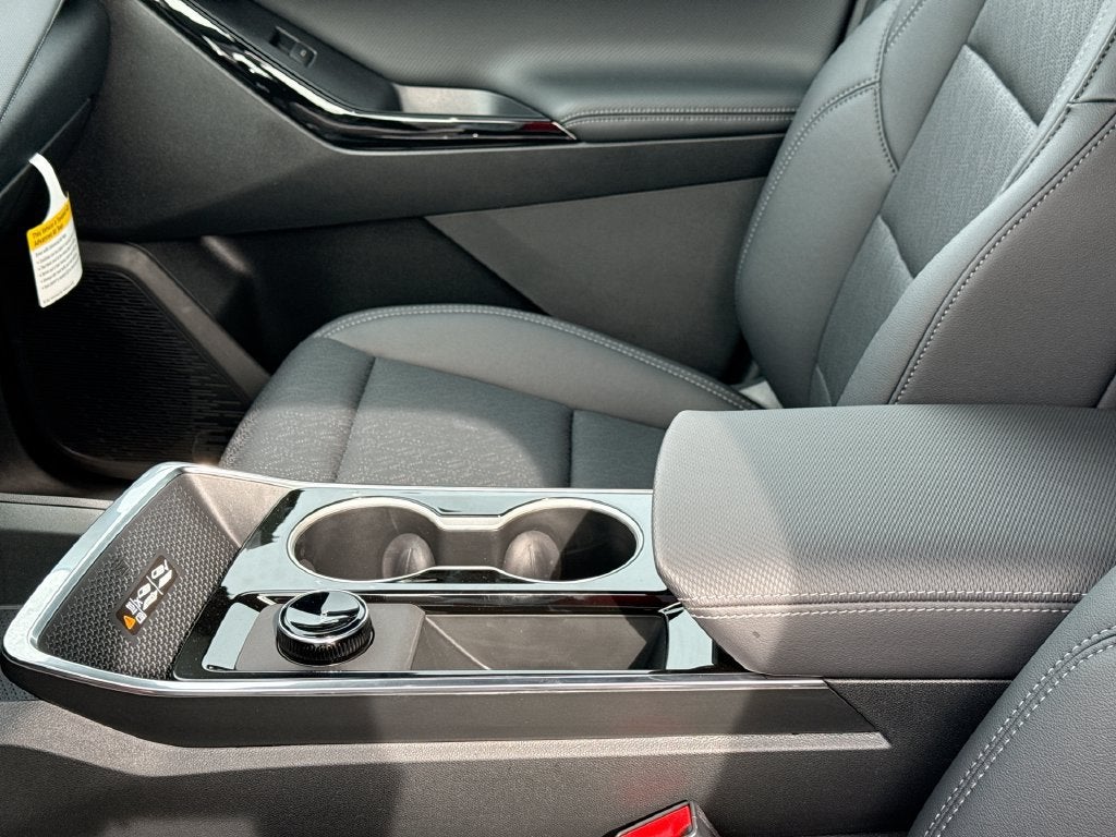 2027 Chevrolet Equinox LT - Photo 35