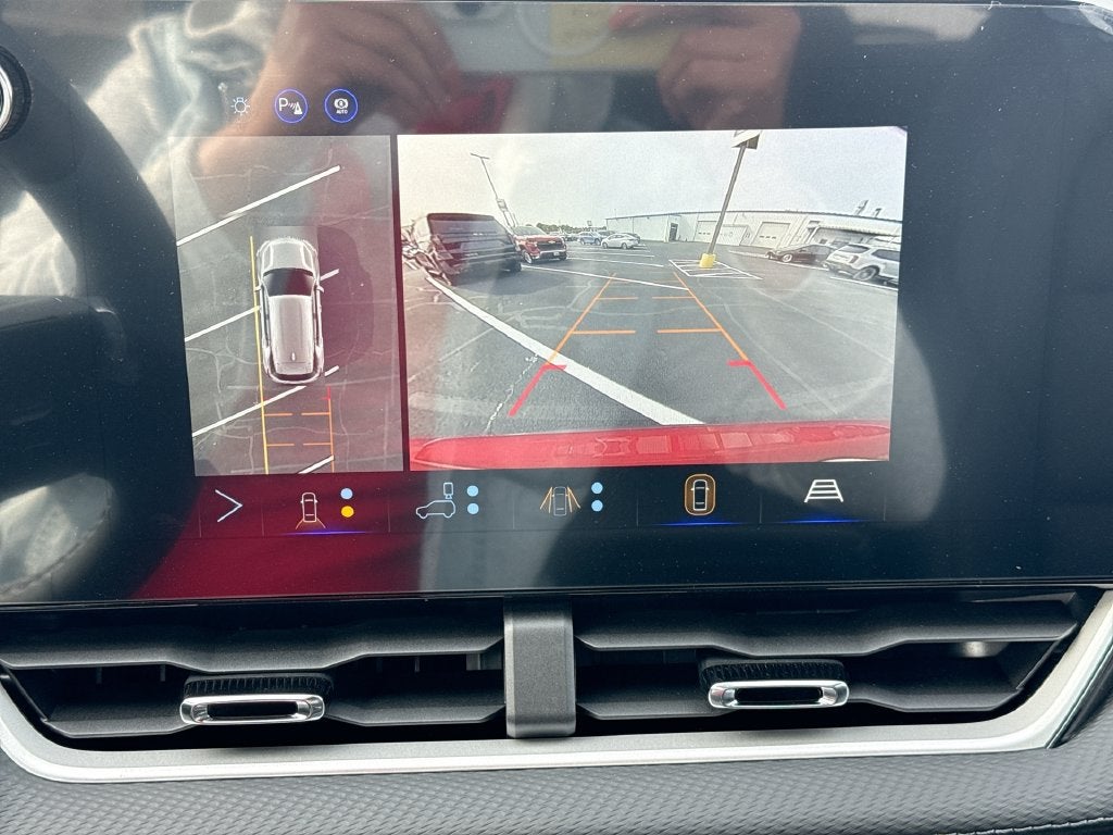 2027 Chevrolet Equinox LT - Photo 36