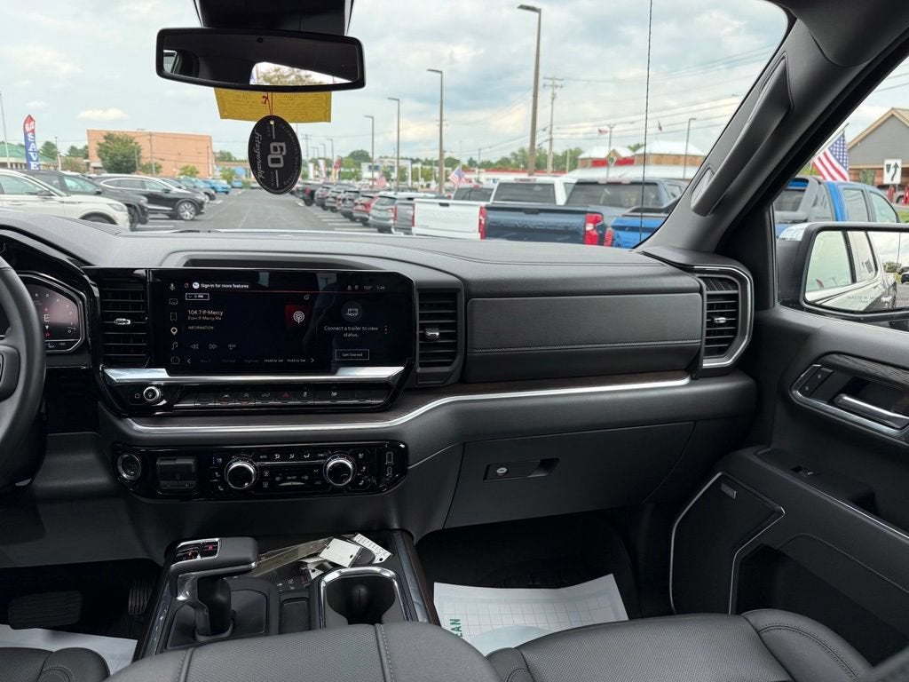2025 GMC Sierra 1500 SLT