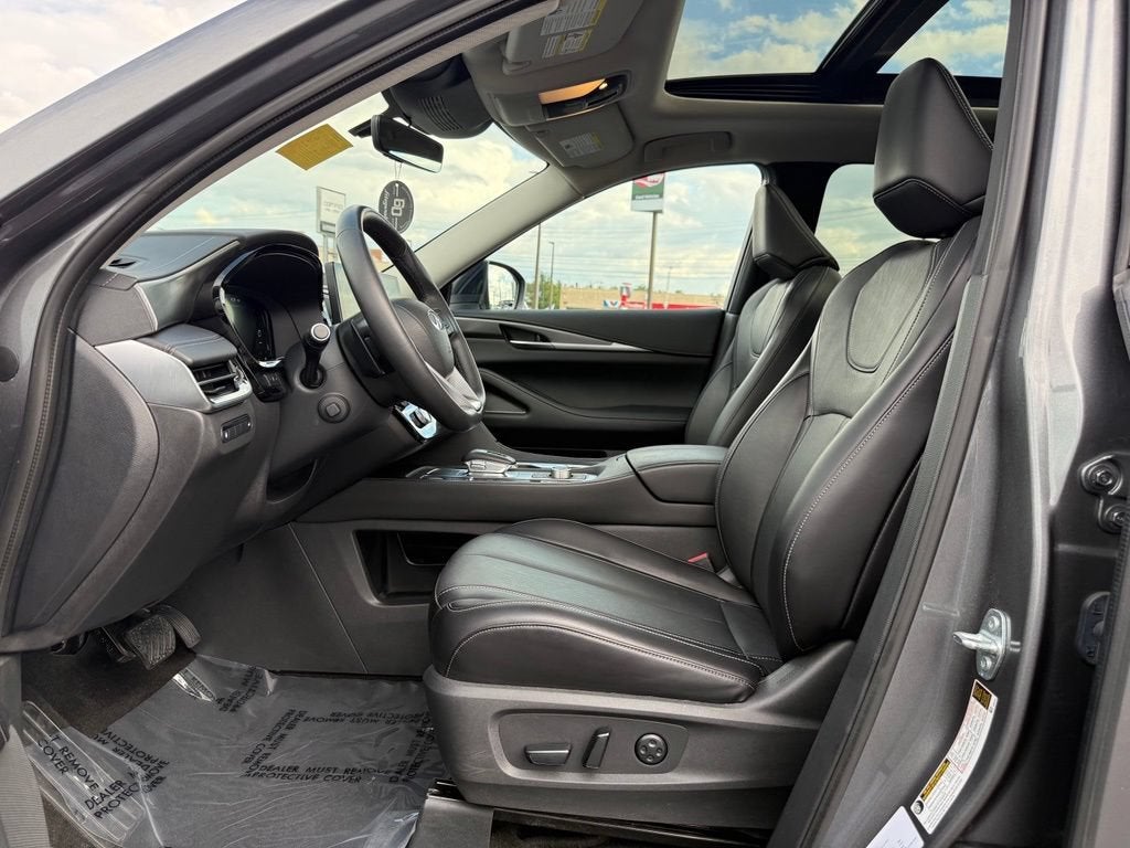 2024 INFINITI QX60 LUXE