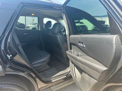 2025 Nissan Pathfinder SL 4WD