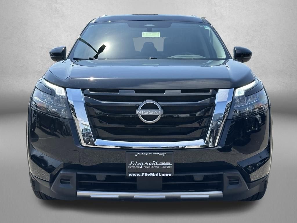 2025 Nissan Pathfinder SL 4WD