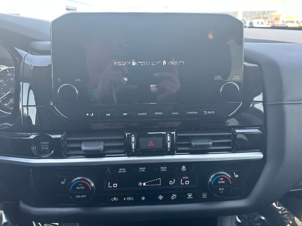 2025 Nissan Pathfinder SL 4WD