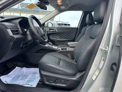 2022 Mitsubishi Outlander SEL Special Edition 2WD