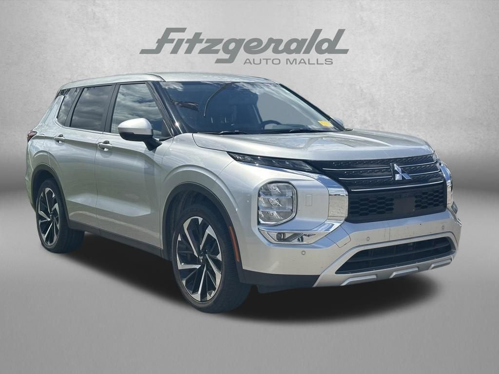 2024 Mitsubishi Outlander SE S-AWC's photo