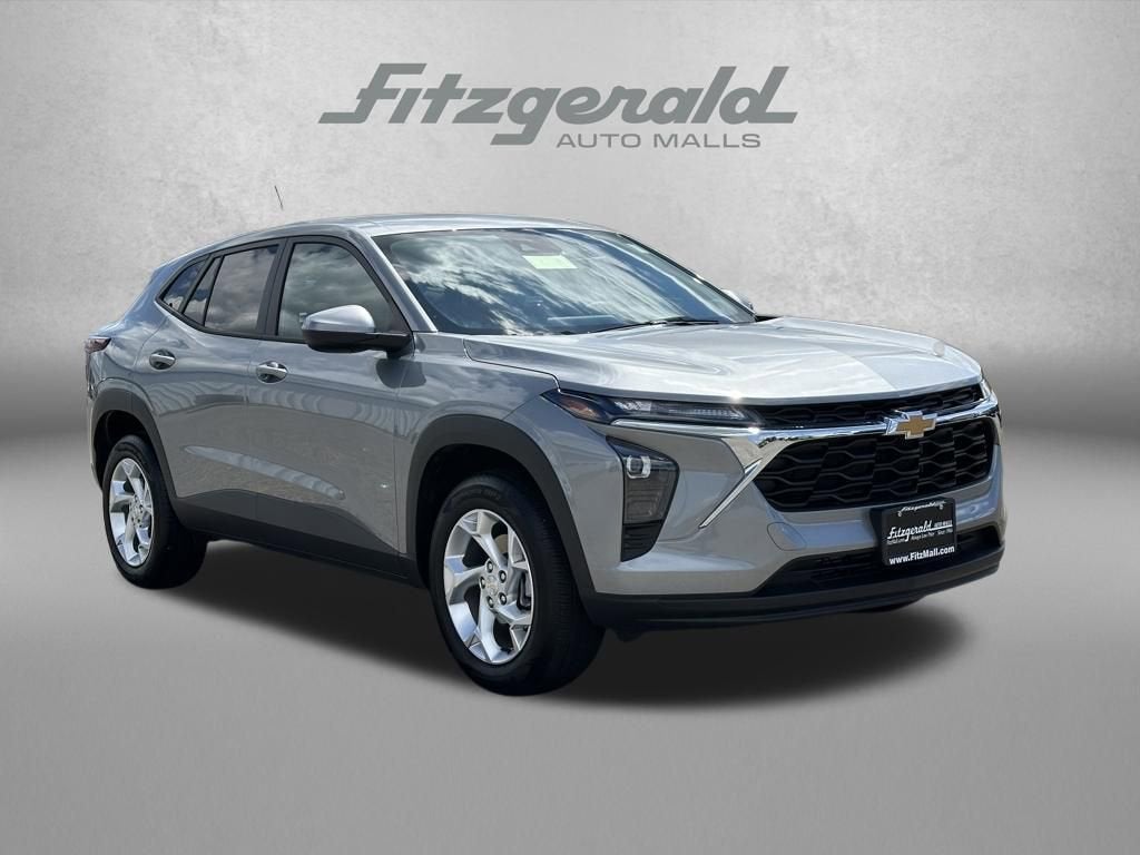 2025 Chevrolet Trax LS's photo
