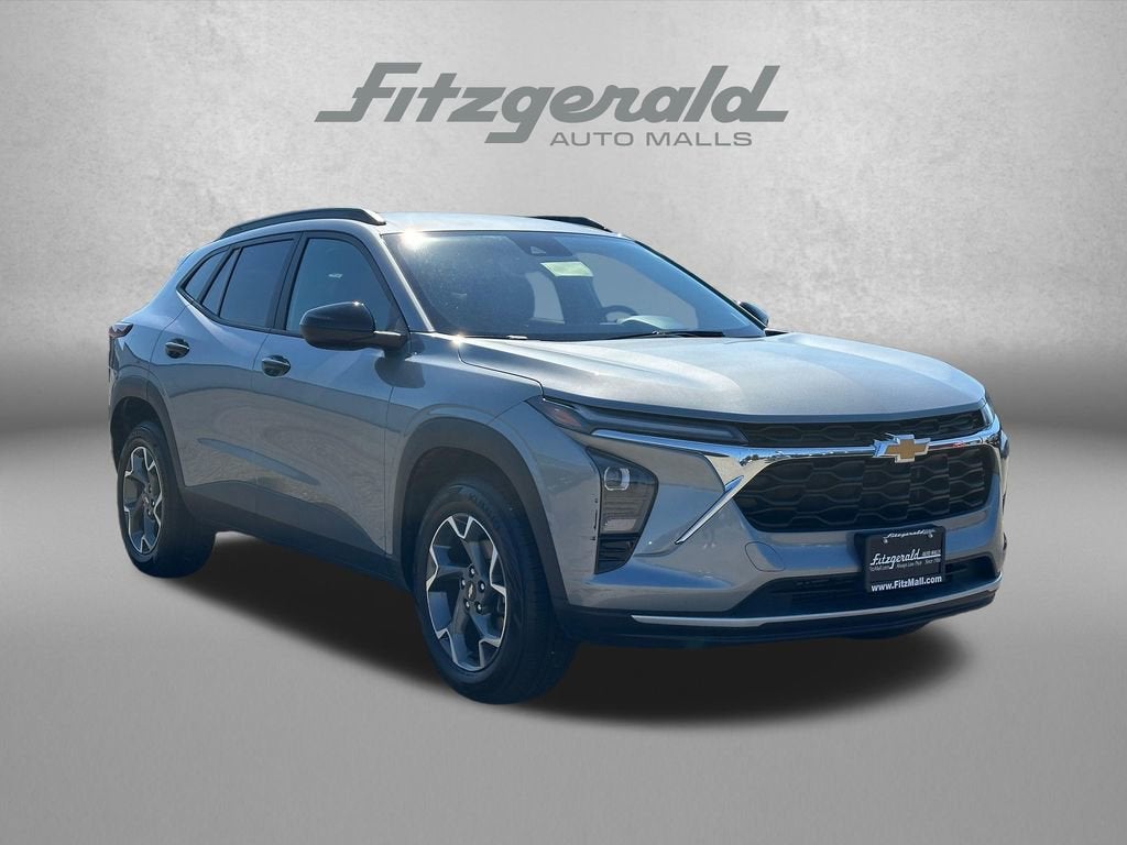 2025 Chevrolet Trax LT's photo
