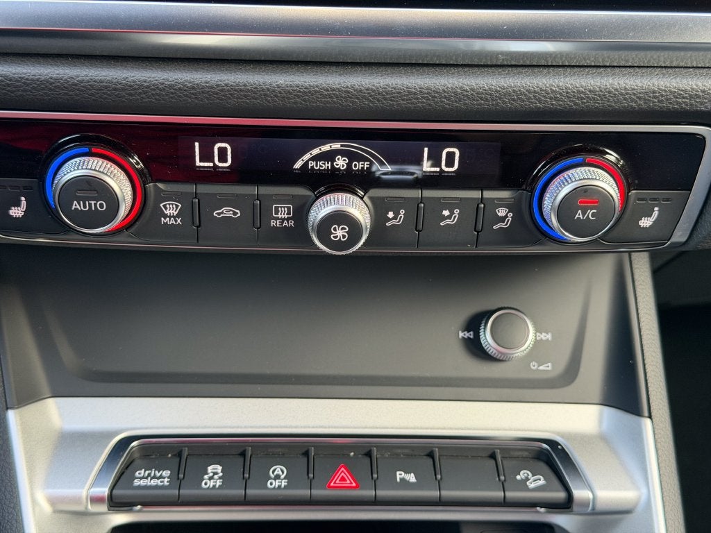2025 Audi Q3 Premium 45 TFSI S line quattro Tiptronic