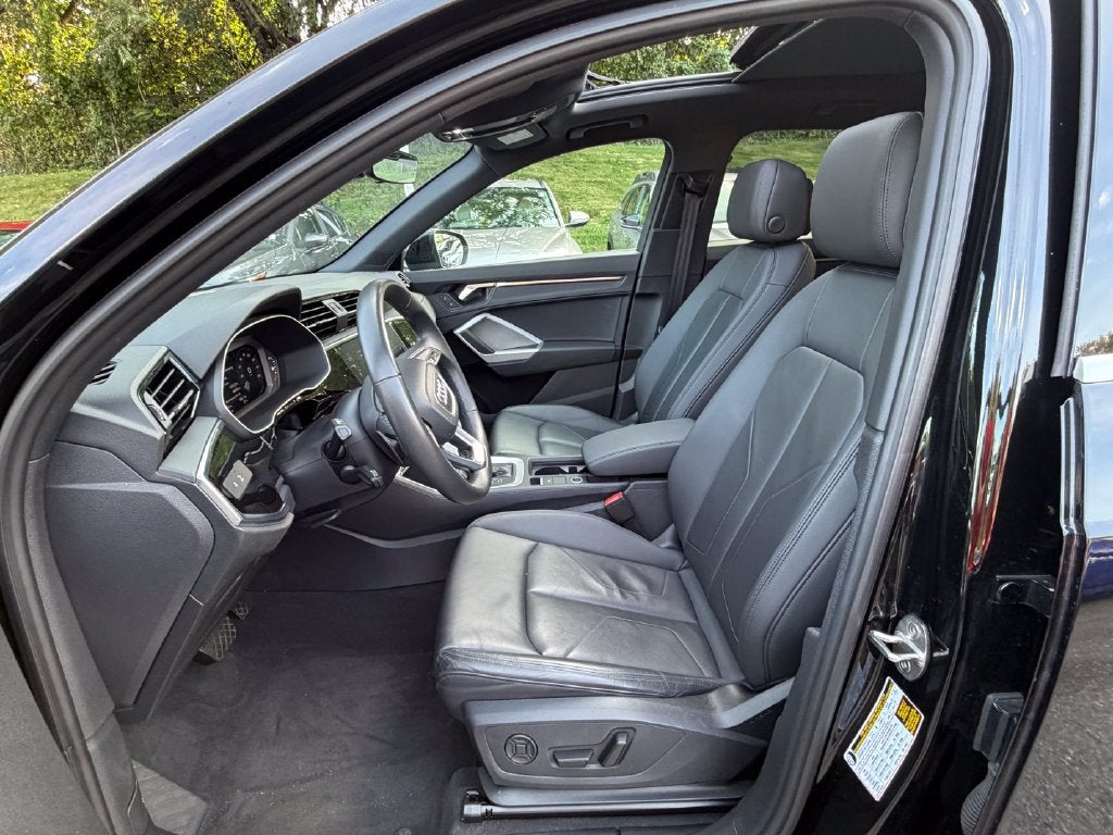 2025 Audi Q3 Premium 45 TFSI S line quattro Tiptronic