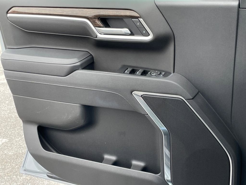 2025 GMC Sierra 1500 SLE