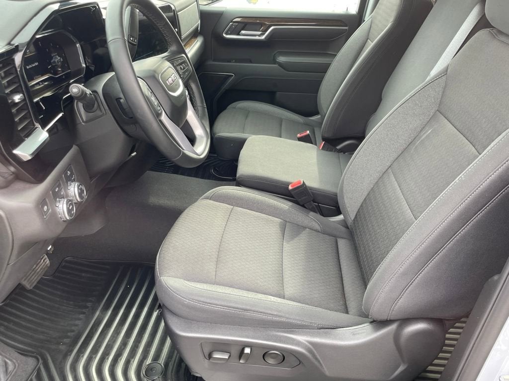 2025 GMC Sierra 1500 SLE