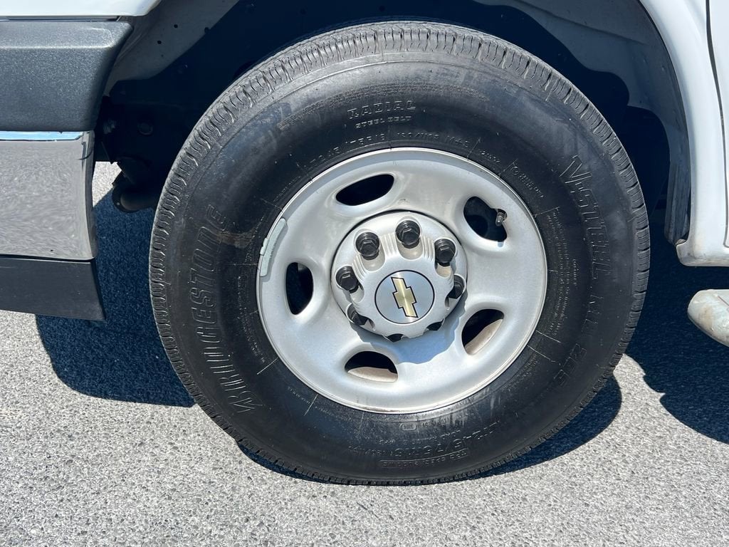 2024 Chevrolet Express Cargo 2500 WT