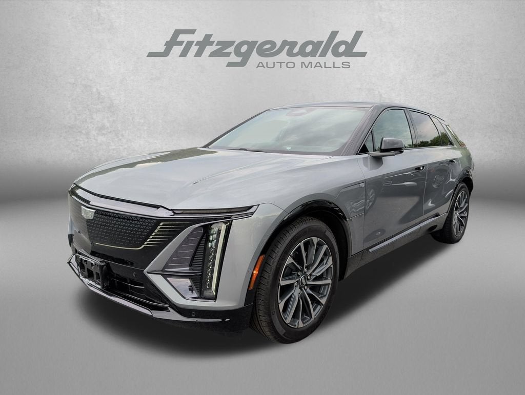 2024 Cadillac LYRIQ Sport 2