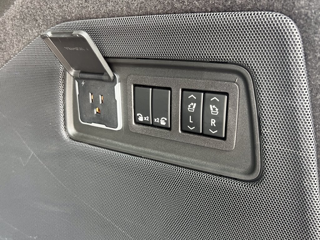 2024 Cadillac Escalade ESV Premium Luxury Platinum