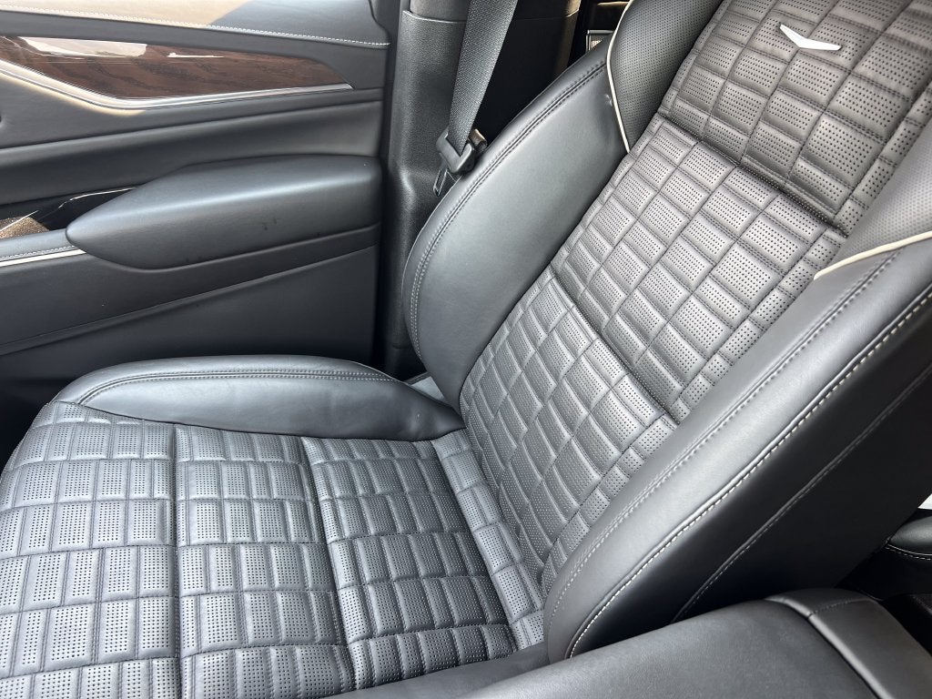 2024 Cadillac Escalade ESV Premium Luxury Platinum