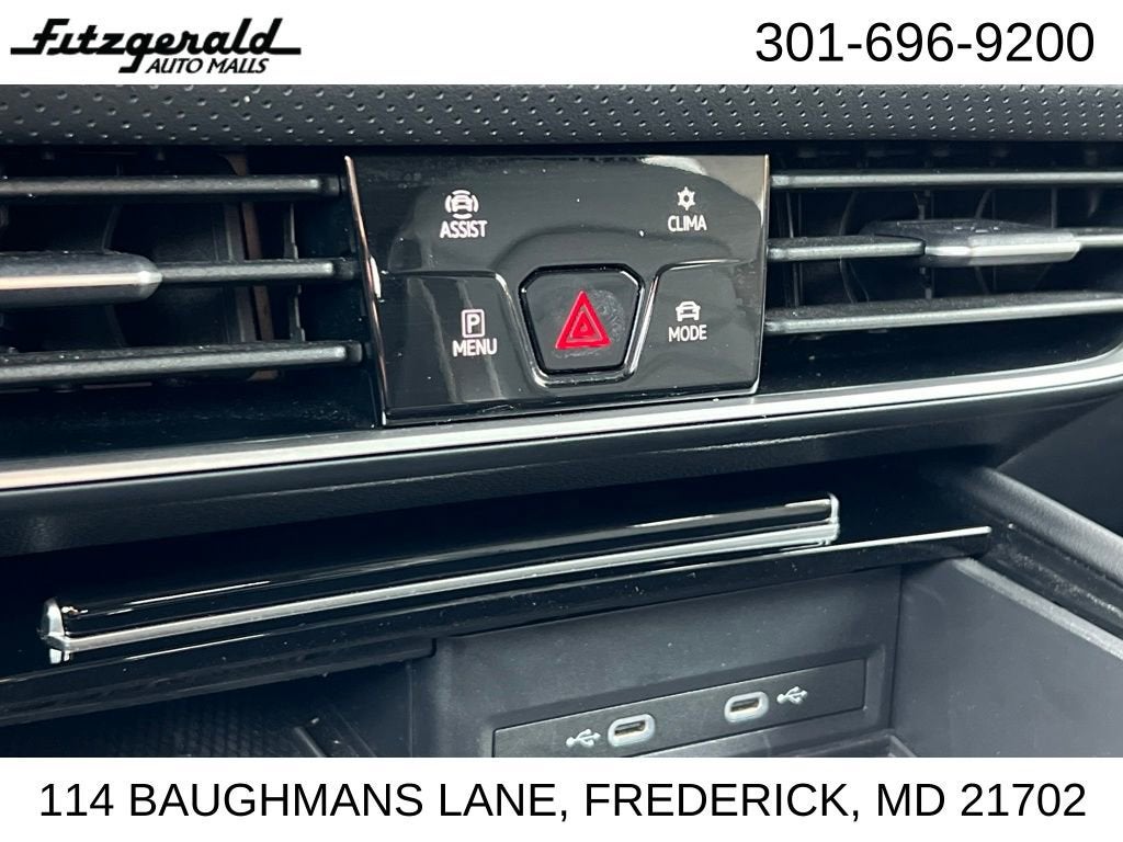 2025 Volkswagen Atlas 2.0T SE w/Technology