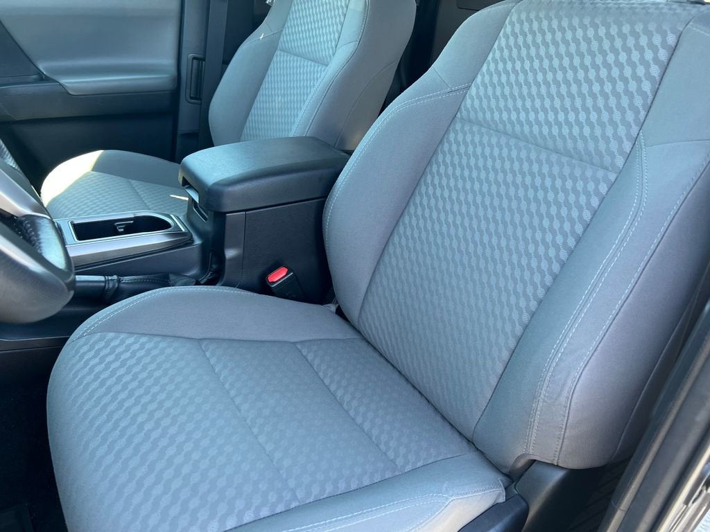 2022 Toyota Tacoma 4WD SR