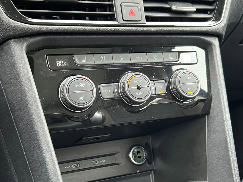 2024 Volkswagen Taos SEL