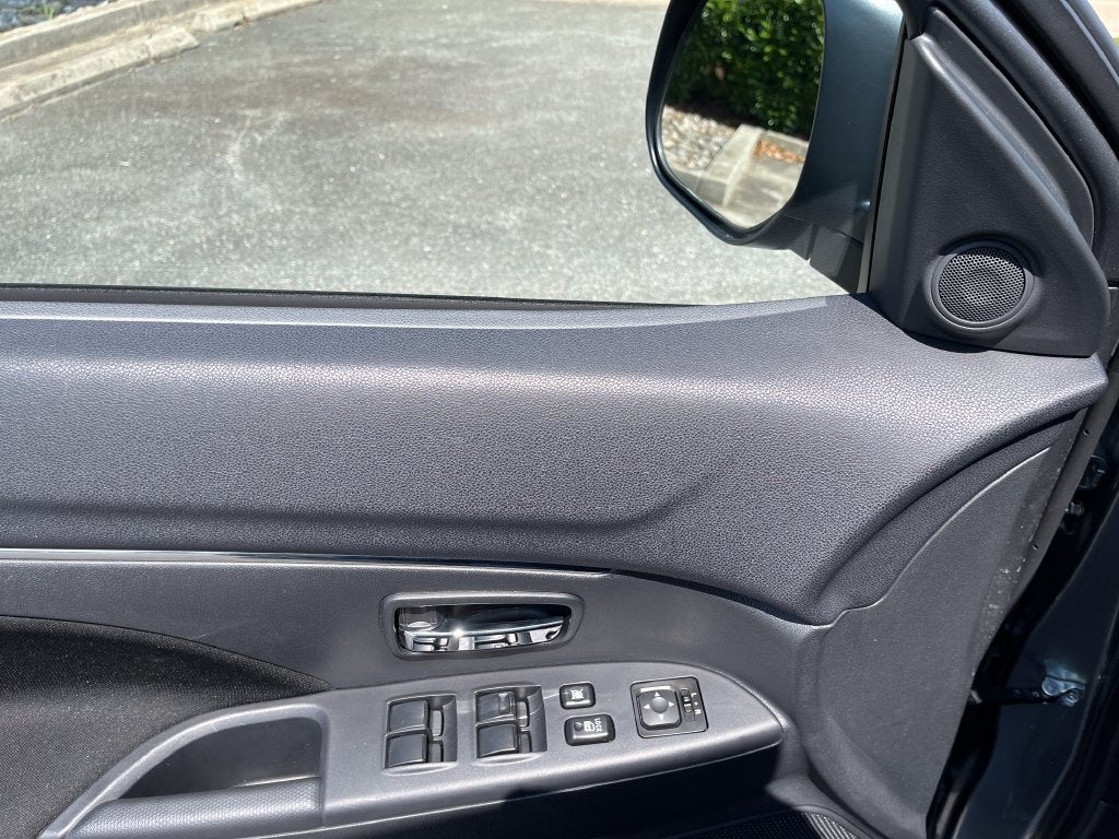 2025 Mitsubishi Outlander Sport S