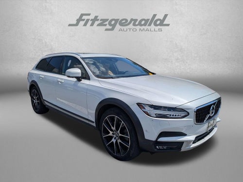 2017 Volvo V90 Cross Country Base