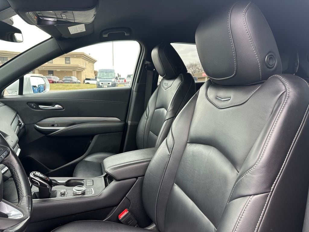 2021 Cadillac XT4 Premium Luxury