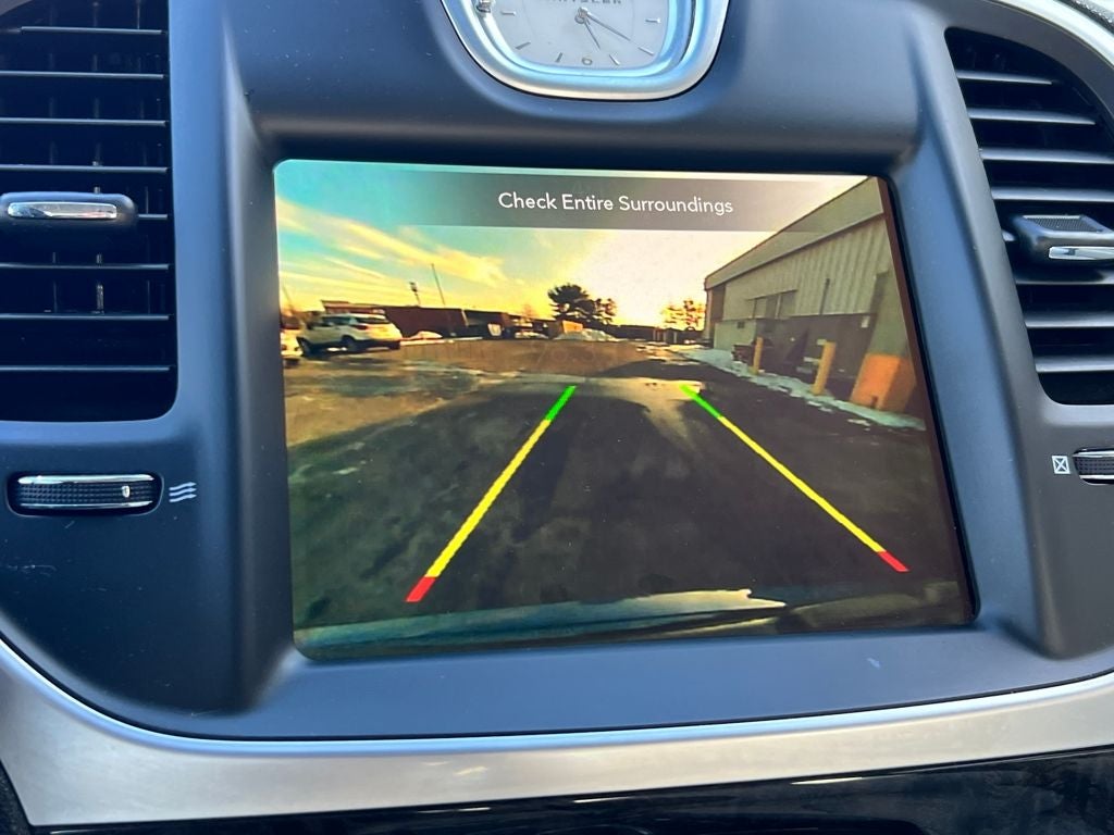 2022 Chrysler 300 Touring L